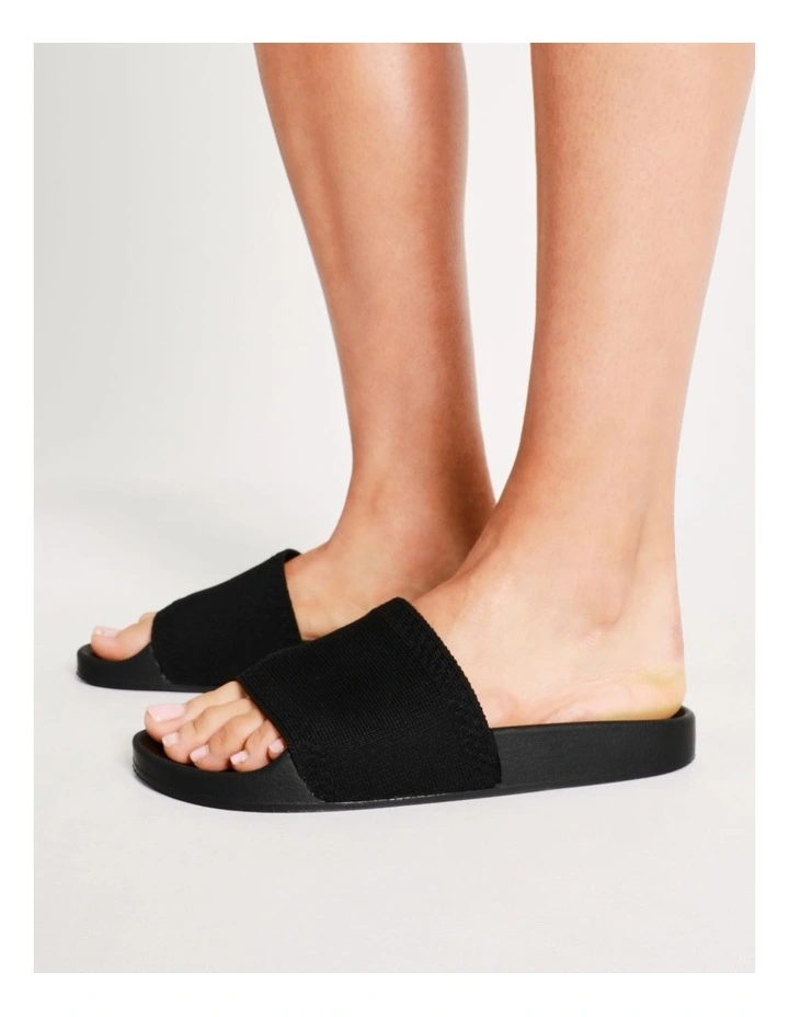 Hot Sale π₯° Piper District Black Recycled Flyknit π©΄ Sandal In Black β€οΈ - Image 2
