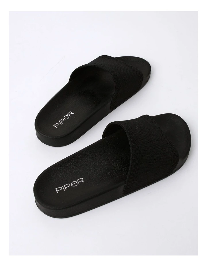 Hot Sale π₯° Piper District Black Recycled Flyknit π©΄ Sandal In Black β€οΈ - Image 4