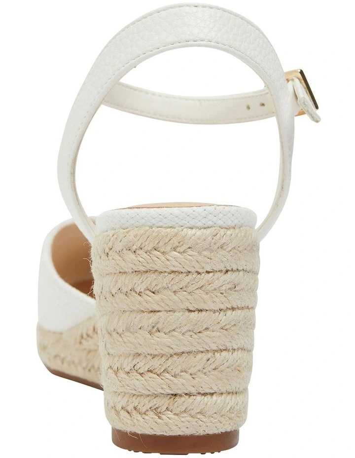Outlet π€© Easy Steps Santos White Fabric π©΄ Sandals β¨ - Image 5