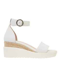 New 🛒 Jane Debster Idaho White Glove 🩴 Sandals 🎉