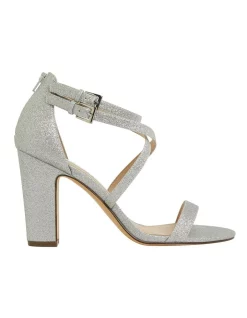 Best Sale 💯 NINA Shari New Silver 🩴 Sandals ✔️