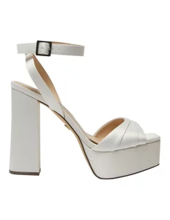 Outlet ๐ NINA Dorcas Luster Satin ๐ฉด Sandals In Cream ๐