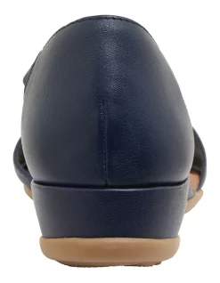 Buy 🥰 ECCO Elevate Squared 🩴 Sandal In Black 👏